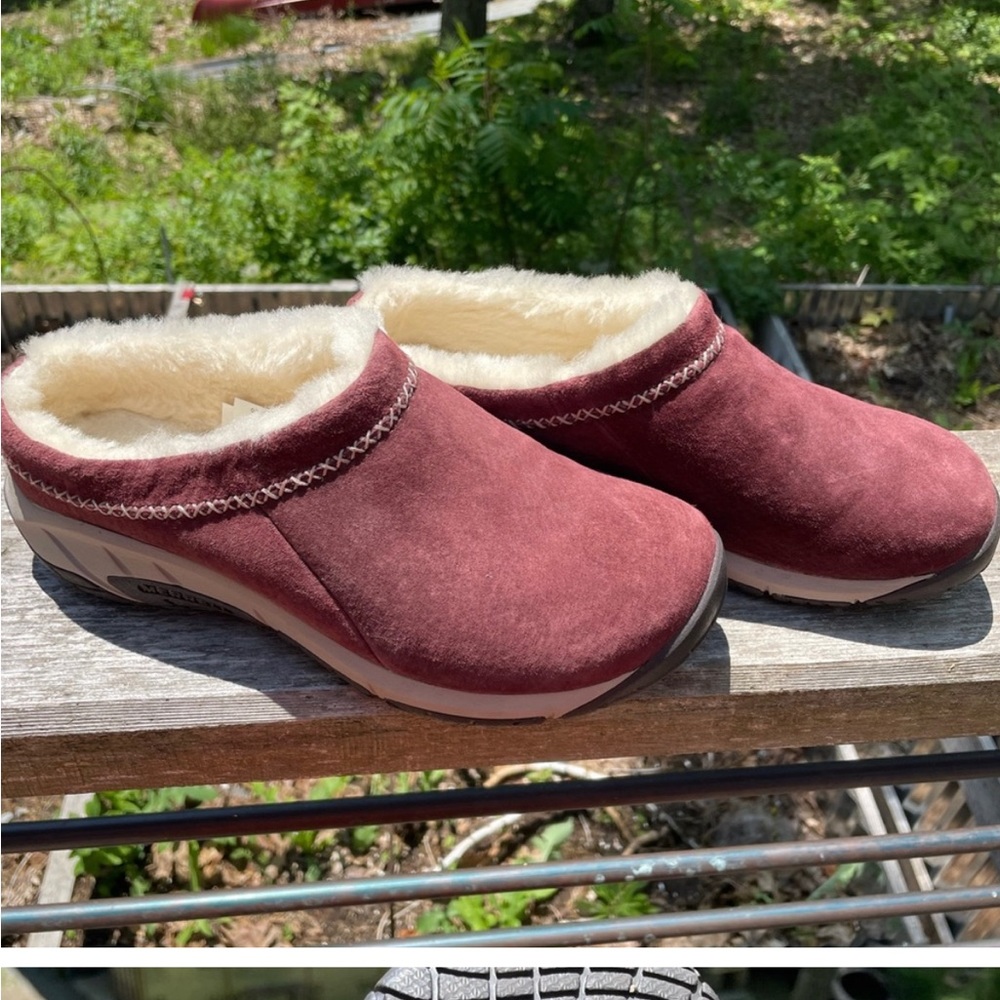 Merrell Slip Ons